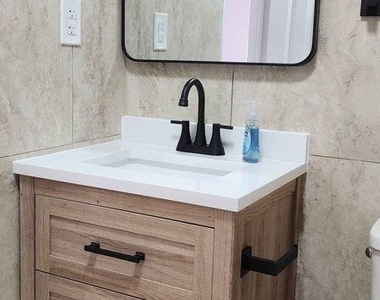 4648 Sw 24th Avenue - Photo Thumbnail 5