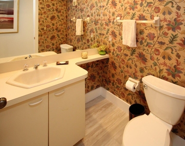 11877 Pebblewood Drive - Photo Thumbnail 27