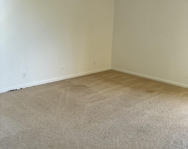2650 Greenwood - Photo Thumbnail 5