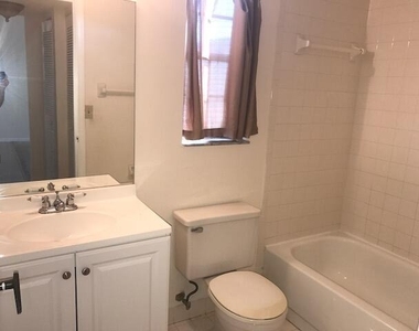 2650 Greenwood - Photo Thumbnail 7