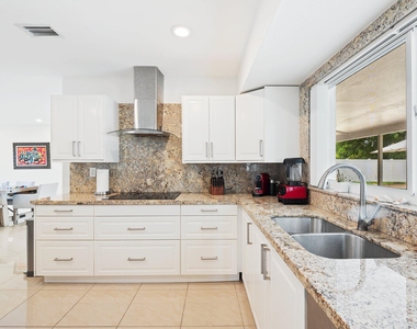 6101 Sw 9th Street - Photo Thumbnail 7