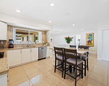 6101 Sw 9th Street - Photo Thumbnail 10