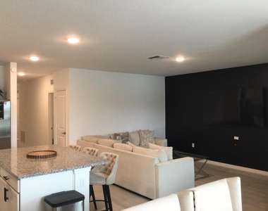 4955 Armina Place - Photo Thumbnail 4