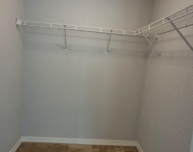 138 Sw Peacock Boulevard - Photo Thumbnail 5
