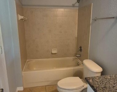138 Sw Peacock Boulevard - Photo Thumbnail 4