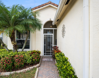 222 Sw Manatee Springs Way - Photo Thumbnail 1