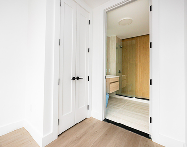 649 Hart Street - Photo Thumbnail 6