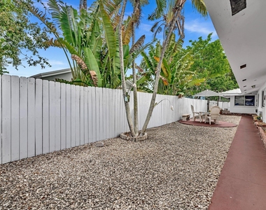 1219 Ne 14th Avenue - Photo Thumbnail 5
