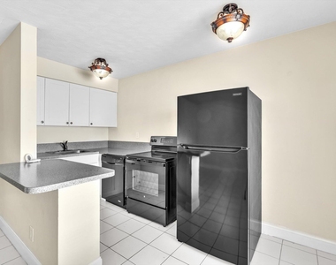 1219 Ne 14th Avenue - Photo Thumbnail 2