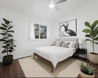 6249 Garden Court - Photo Thumbnail 10