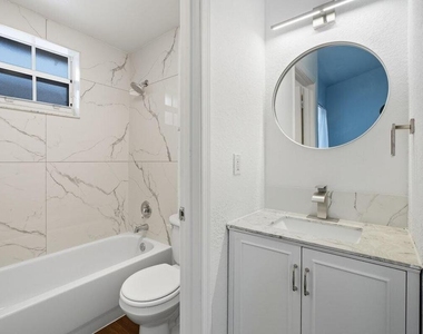 6249 Garden Court - Photo Thumbnail 7