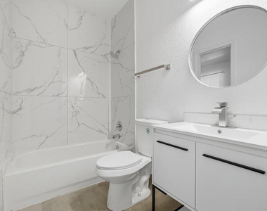 6249 Garden Court - Photo Thumbnail 6