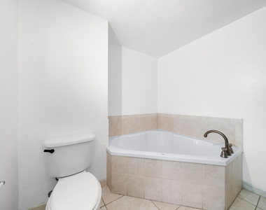 1830 Radius Drive - Photo Thumbnail 6
