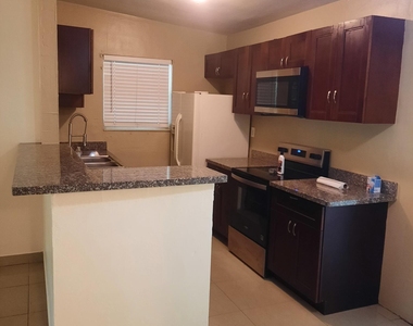 4350 Ne 18th Avenue - Photo Thumbnail 1
