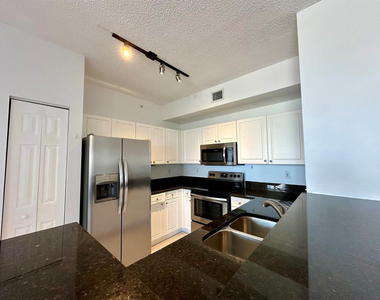651 Okeechobee Boulevard - Photo Thumbnail 7