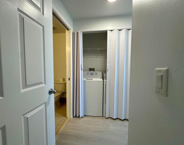 651 Okeechobee Boulevard - Photo Thumbnail 11
