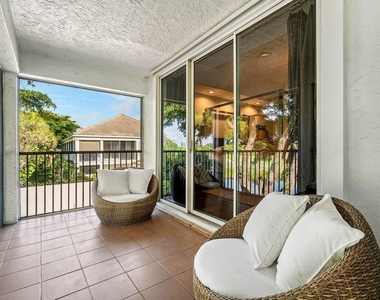 11823 Pebblewood Drive - Photo Thumbnail 27