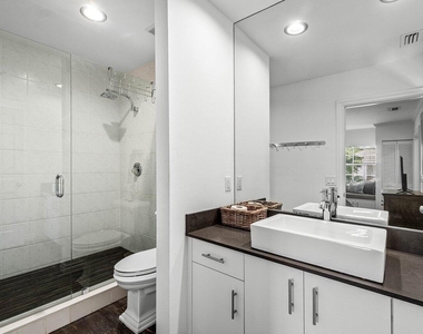 11823 Pebblewood Drive - Photo Thumbnail 23