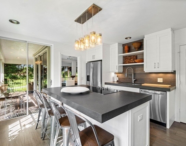 11823 Pebblewood Drive - Photo Thumbnail 11