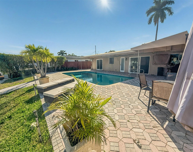 730 Se 3rd Terrace - Photo Thumbnail 17