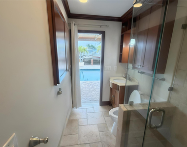 730 Se 3rd Terrace - Photo Thumbnail 9