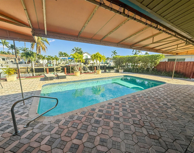 730 Se 3rd Terrace - Photo Thumbnail 15
