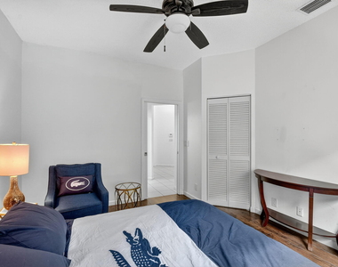 4553 Barclay Fair Way - Photo Thumbnail 32