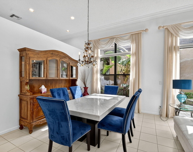 4553 Barclay Fair Way - Photo Thumbnail 10