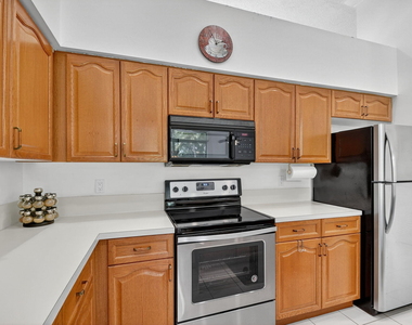 4553 Barclay Fair Way - Photo Thumbnail 14