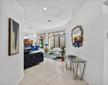 4553 Barclay Fair Way - Photo Thumbnail 4