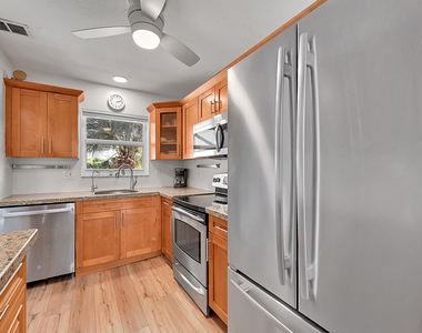 3655 Ne 32nd Avenue - Photo Thumbnail 23