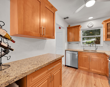 3655 Ne 32nd Avenue - Photo Thumbnail 22