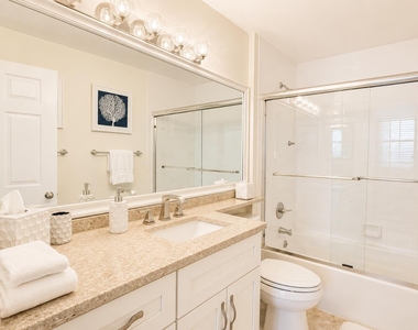651 Okeechobee Boulevard - Photo Thumbnail 5