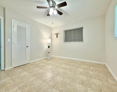 4510 Nw 46th Street - Photo Thumbnail 16