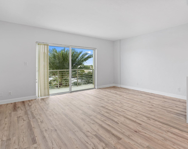 2900 Ne 30th Street - Photo Thumbnail 6