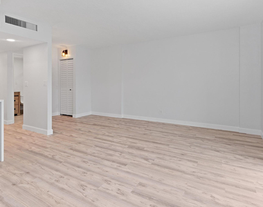 2900 Ne 30th Street - Photo Thumbnail 17
