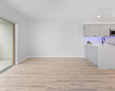 2900 Ne 30th Street - Photo Thumbnail 8
