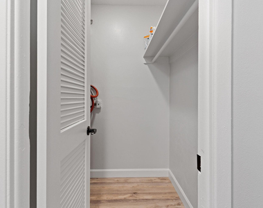 2900 Ne 30th Street - Photo Thumbnail 25