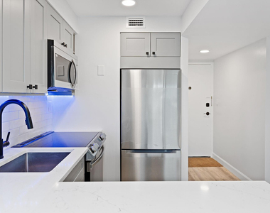 2900 Ne 30th Street - Photo Thumbnail 9