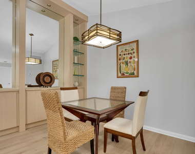 7904 Chapman Oak Court - Photo Thumbnail 9