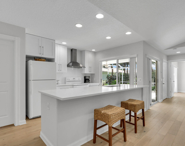 7904 Chapman Oak Court - Photo Thumbnail 11
