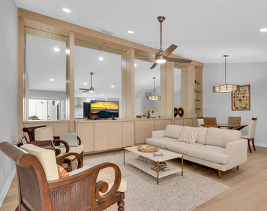 7904 Chapman Oak Court - Photo Thumbnail 5