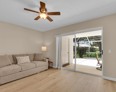 7904 Chapman Oak Court - Photo Thumbnail 18