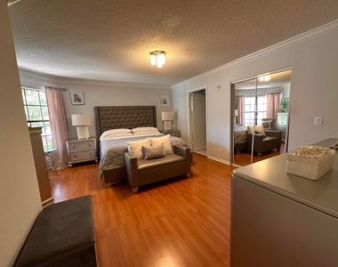 1728 Shoreside Circle - Photo Thumbnail 27