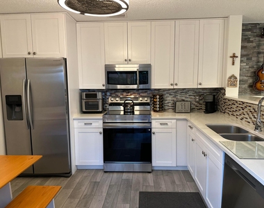 1728 Shoreside Circle - Photo Thumbnail 16