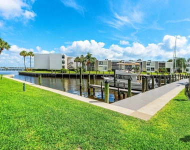 1950 Sw Palm City Road - Photo Thumbnail 27