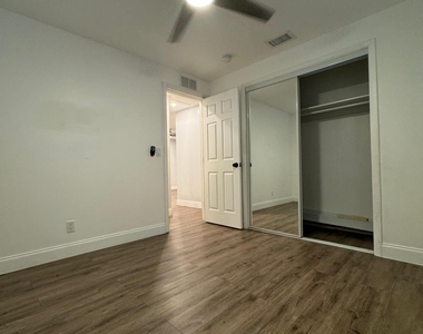 9422 Sw 51st Street - Photo Thumbnail 15