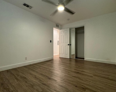 9422 Sw 51st Street - Photo Thumbnail 18