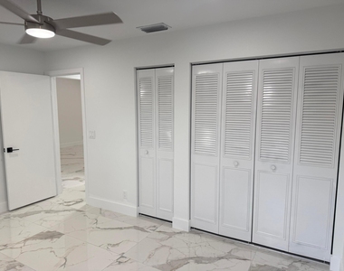 817 Sky Pine Way - Photo Thumbnail 13