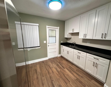 61 Nw 35th Street - Photo Thumbnail 6